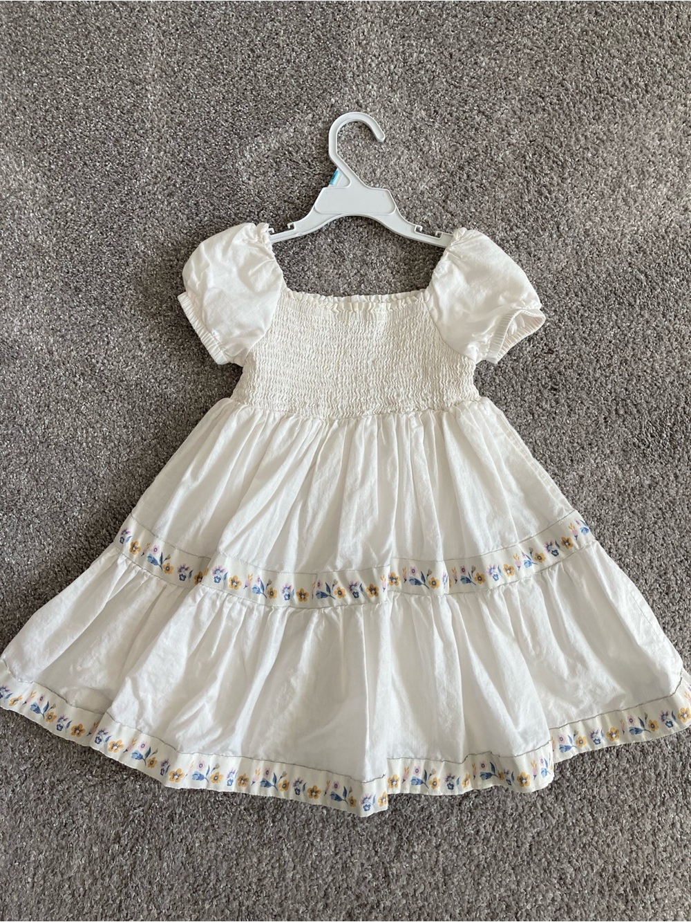 Rachel Zoe girl white dress puff sleeve